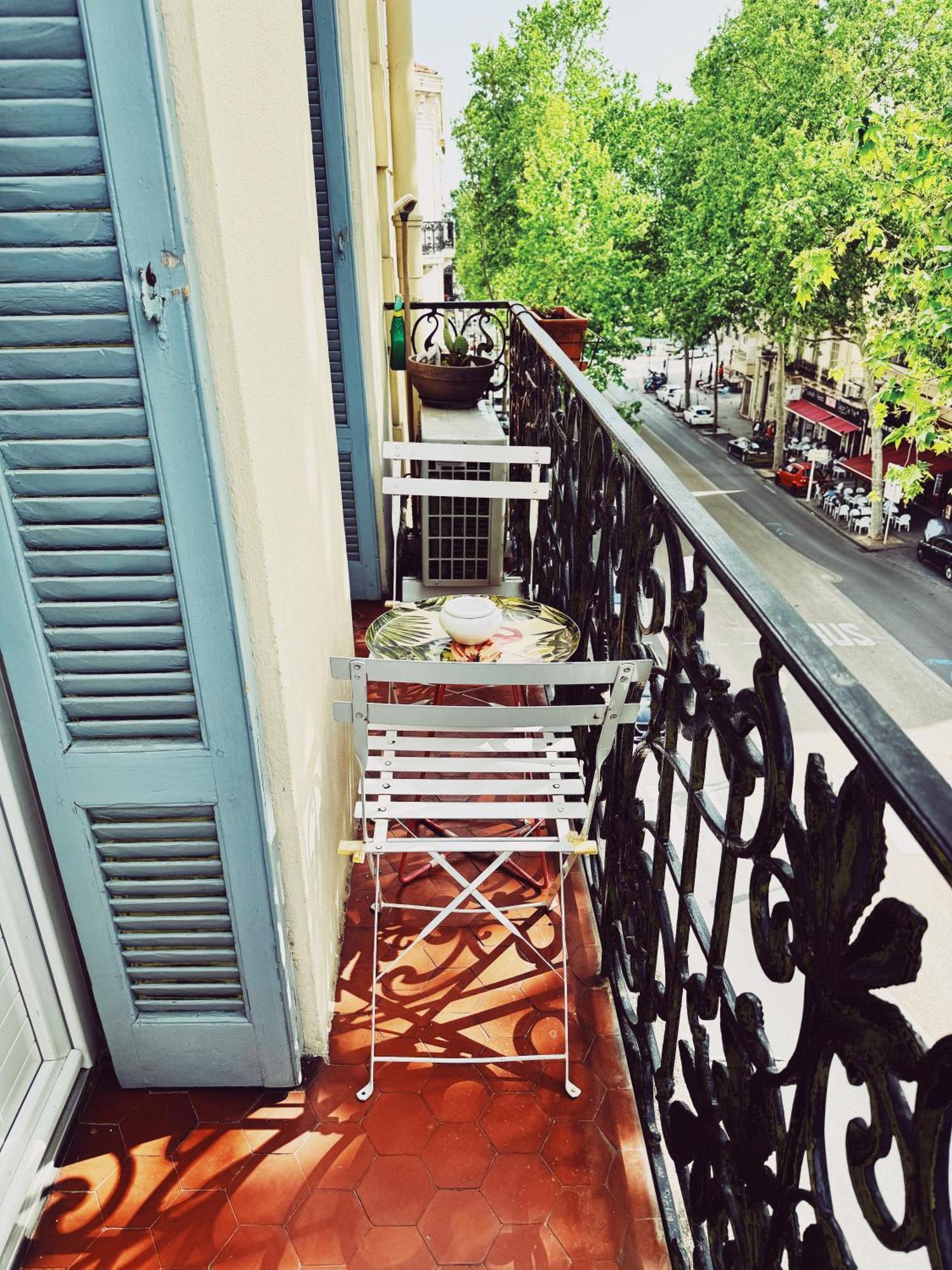 Bourgeois A 5 Min A Pied Du Centre Cannes