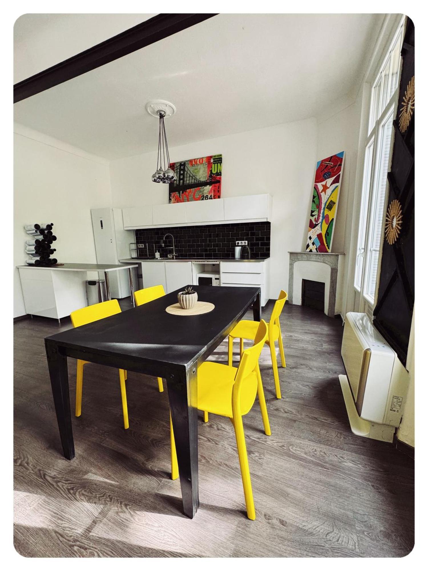 Bourgeois A 5 Min A Pied Du Centre Appartement *